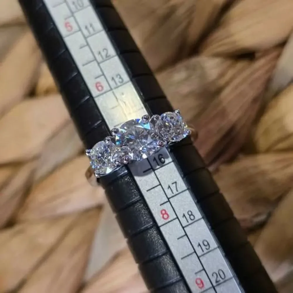 2.0CTW Three-Stone Moissanite Ring Sz 7